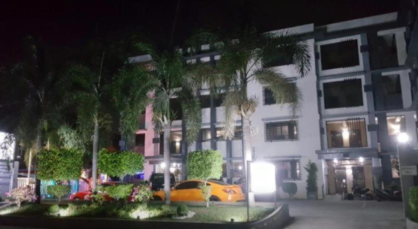 Super Oyo Capital O 786 Kwe Hotel And Resort Анхелес Екстериор снимка
